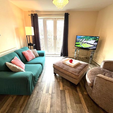 Spacious Two Bedrooms Apartment For Business And Holiday 포츠머스 외부 사진