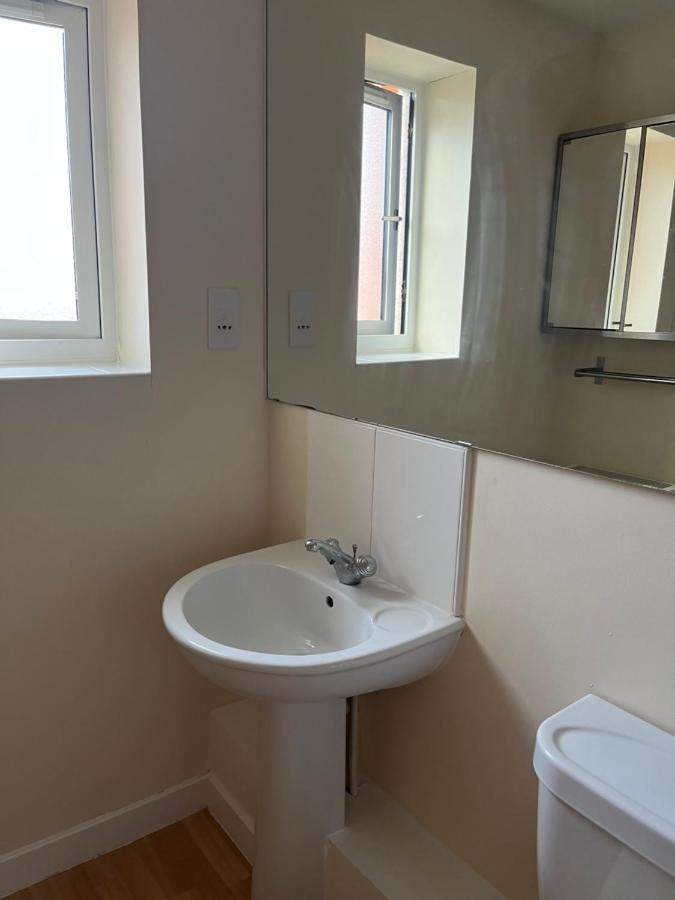 Spacious Two Bedrooms Apartment For Business And Holiday 포츠머스 외부 사진