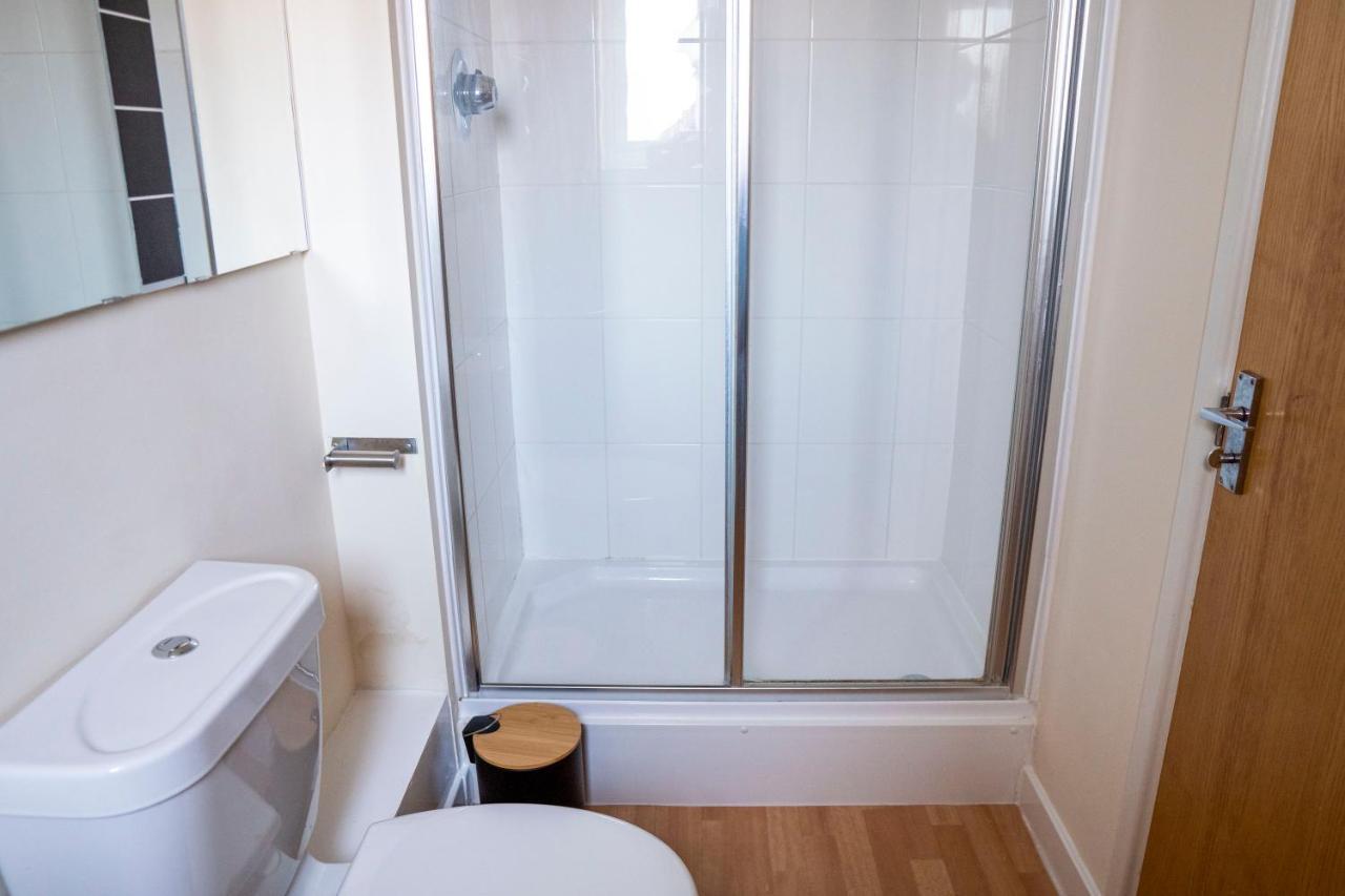 Spacious Two Bedrooms Apartment For Business And Holiday 포츠머스 외부 사진