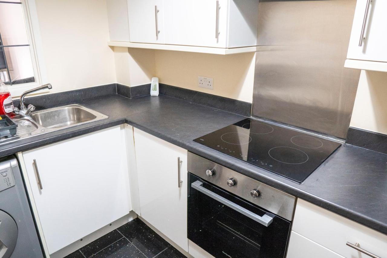 Spacious Two Bedrooms Apartment For Business And Holiday 포츠머스 외부 사진