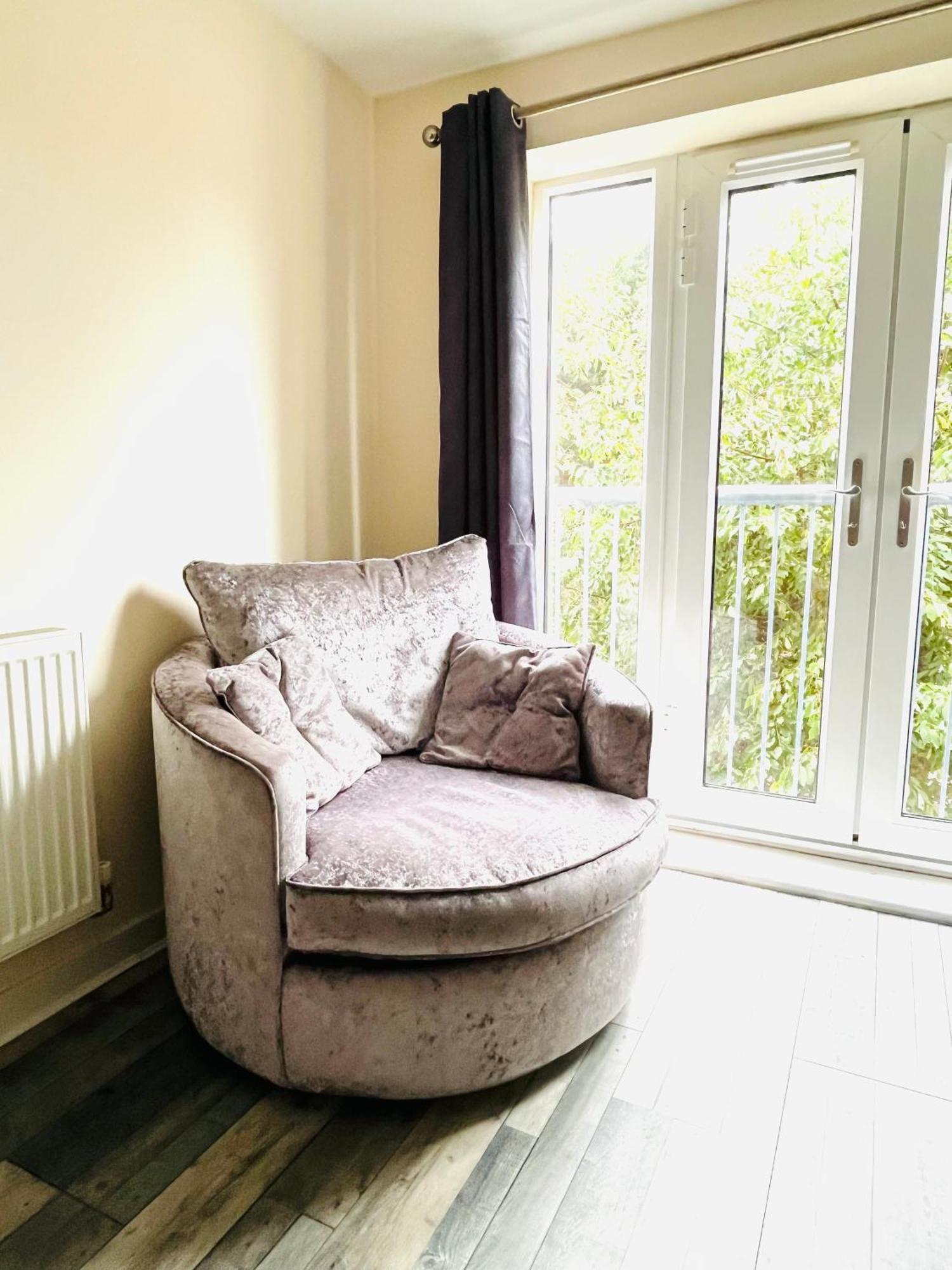 Spacious Two Bedrooms Apartment For Business And Holiday 포츠머스 외부 사진