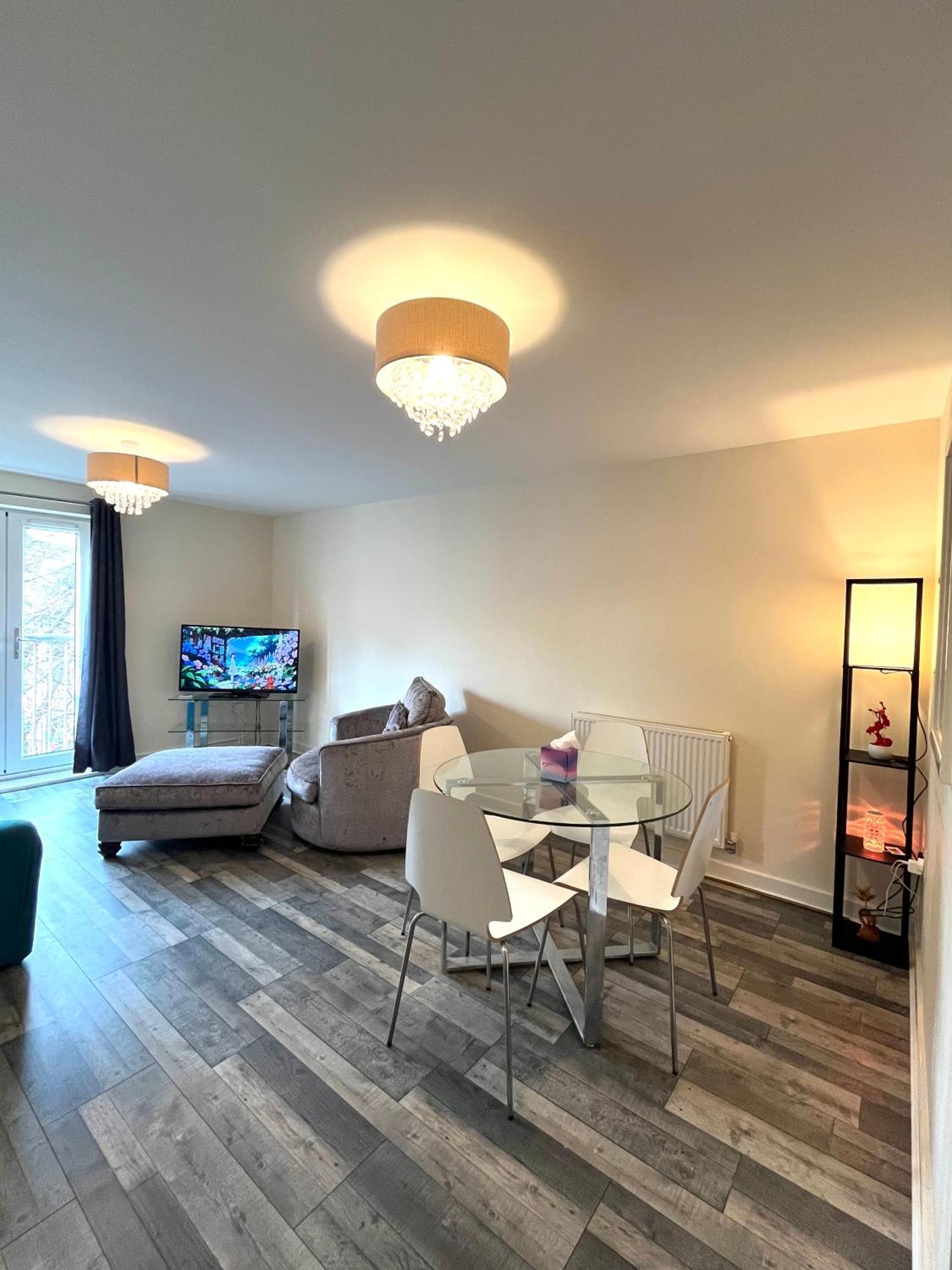 Spacious Two Bedrooms Apartment For Business And Holiday 포츠머스 외부 사진